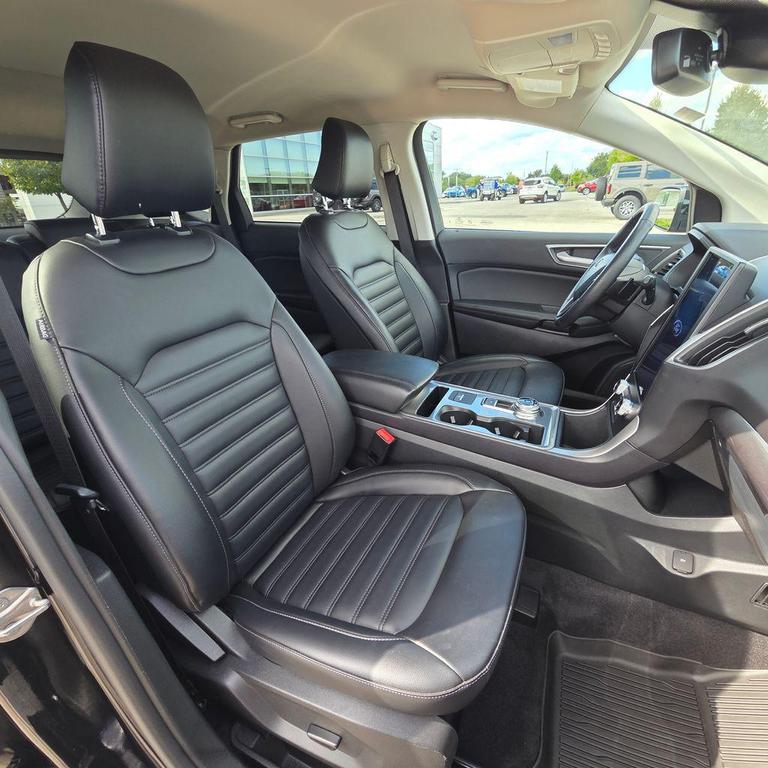 used 2024 Ford Edge car, priced at $28,900