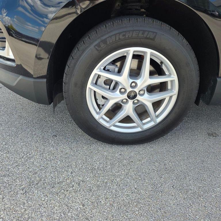 used 2024 Ford Edge car, priced at $28,900