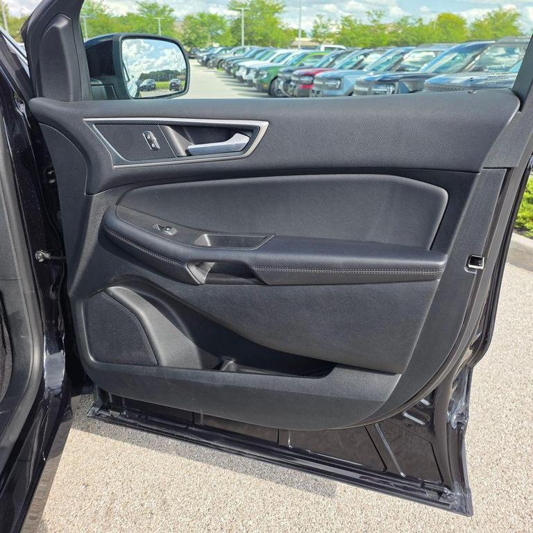used 2024 Ford Edge car, priced at $28,900