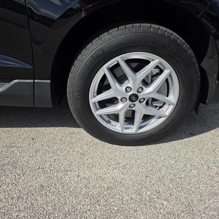 used 2024 Ford Edge car, priced at $28,900