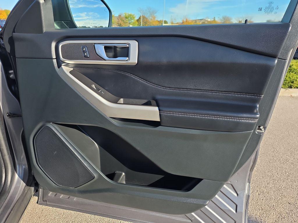used 2023 Ford Explorer car, priced at $32,400