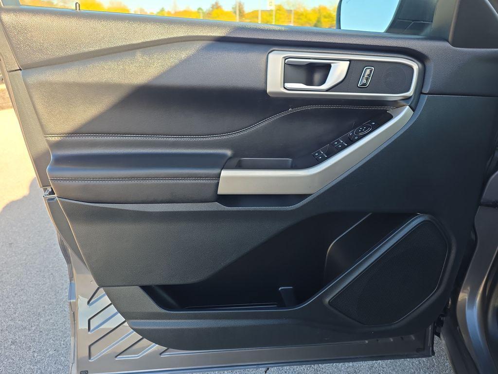 used 2023 Ford Explorer car, priced at $32,400