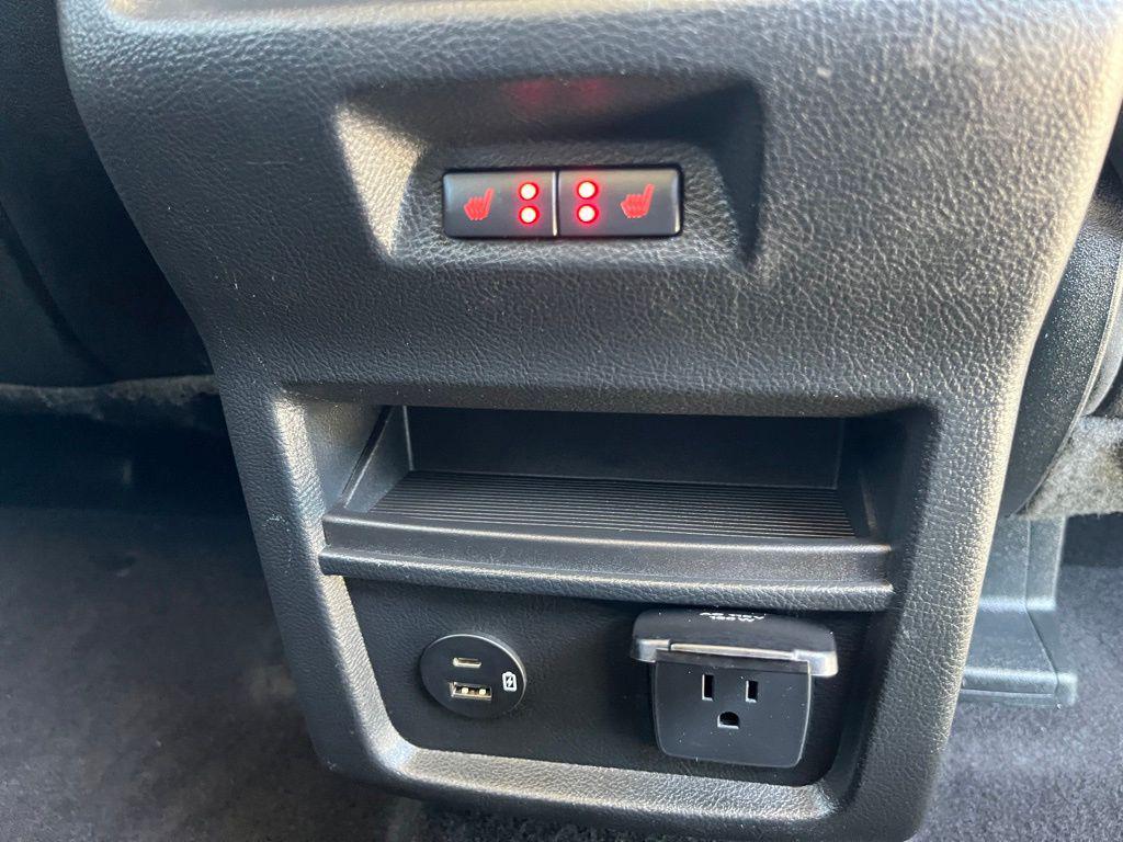 used 2022 Ford Edge car, priced at $30,100