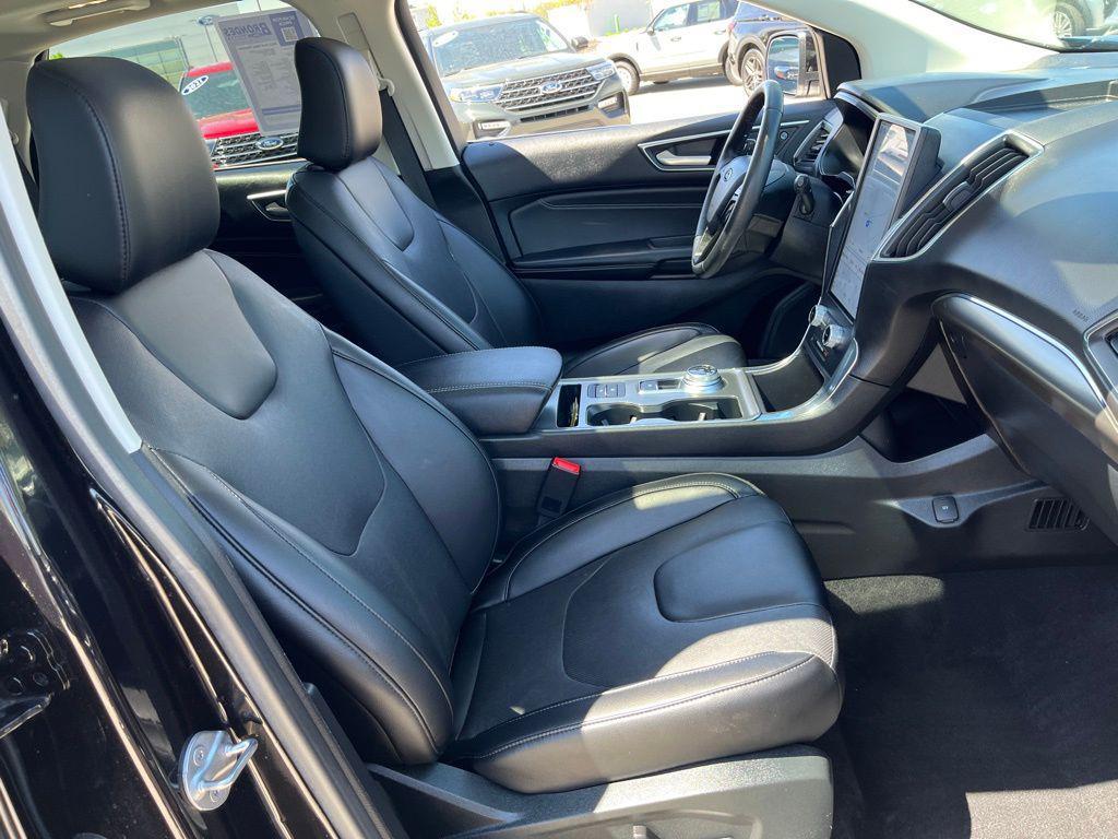 used 2022 Ford Edge car, priced at $30,100