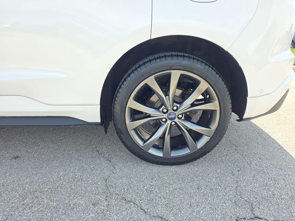 used 2018 Ford Edge car, priced at $15,200