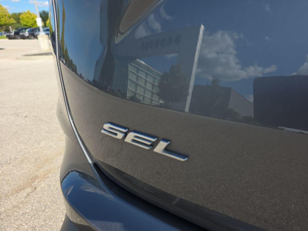 used 2024 Ford Edge car, priced at $25,900