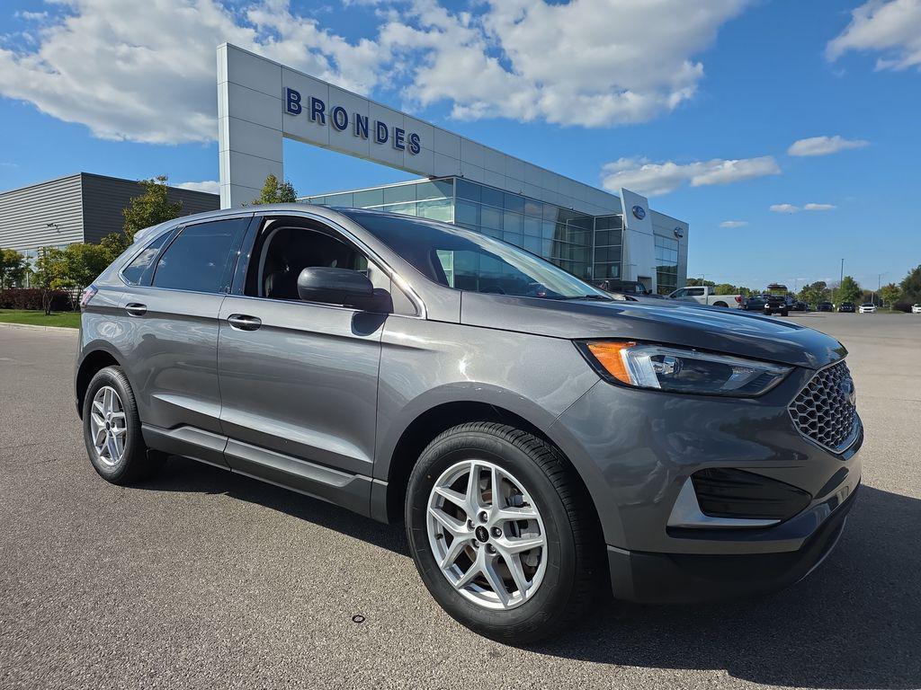 used 2024 Ford Edge car, priced at $25,900