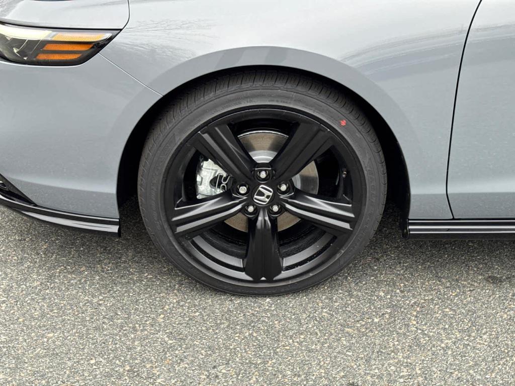 new 2025 Honda Accord Hybrid car, priced at $37,025