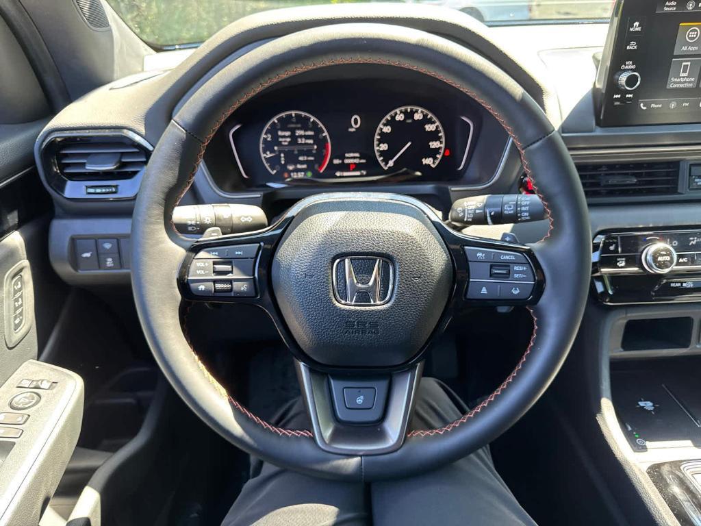 new 2025 Honda Pilot car, priced at $52,950