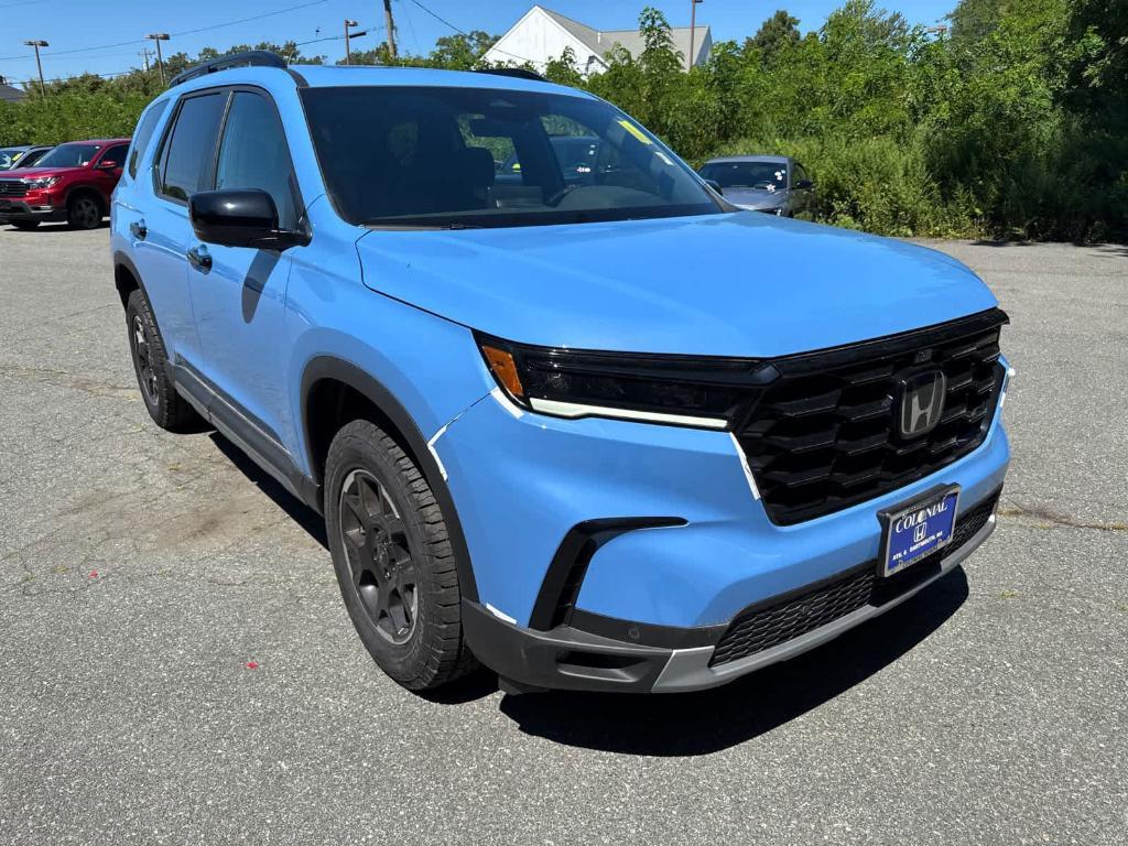new 2025 Honda Pilot car, priced at $52,950