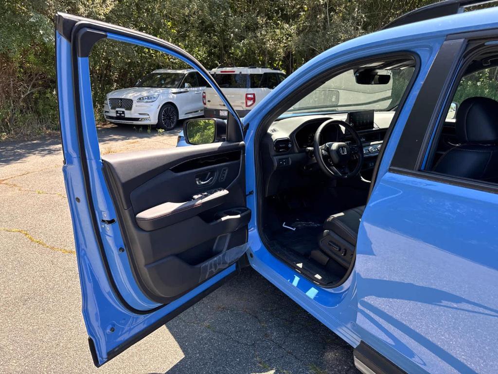 new 2025 Honda Pilot car, priced at $52,950