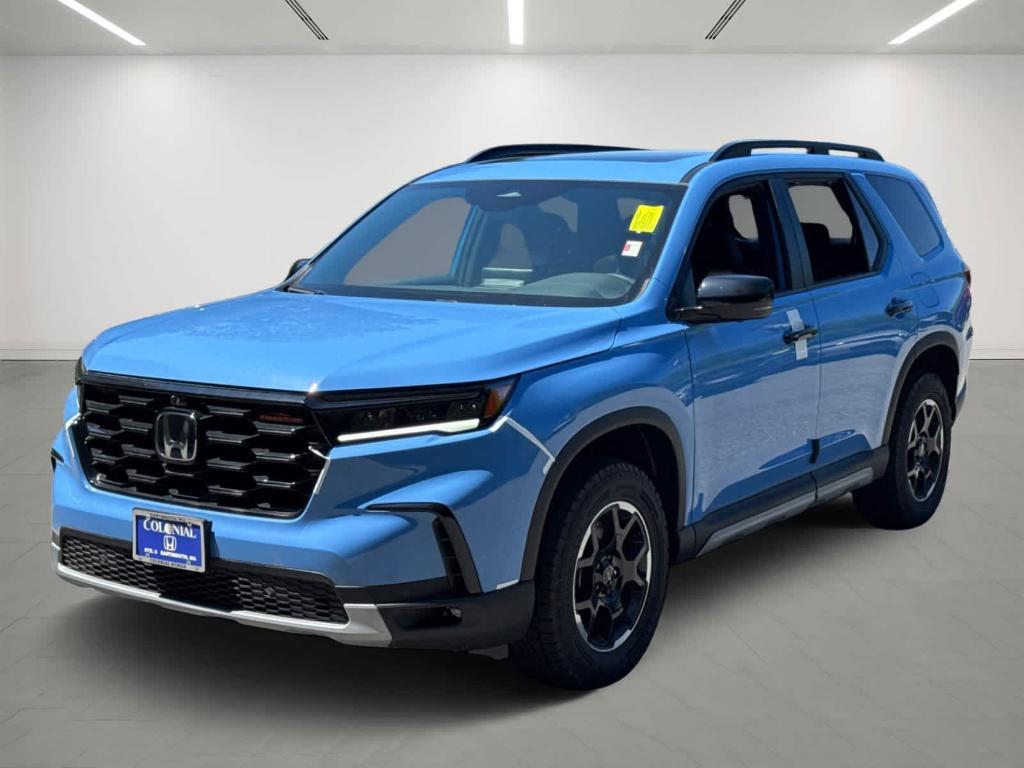 new 2025 Honda Pilot car, priced at $52,950