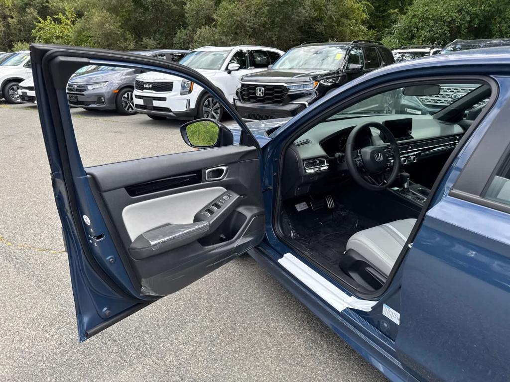 new 2025 Honda Civic Hybrid car, priced at $30,555