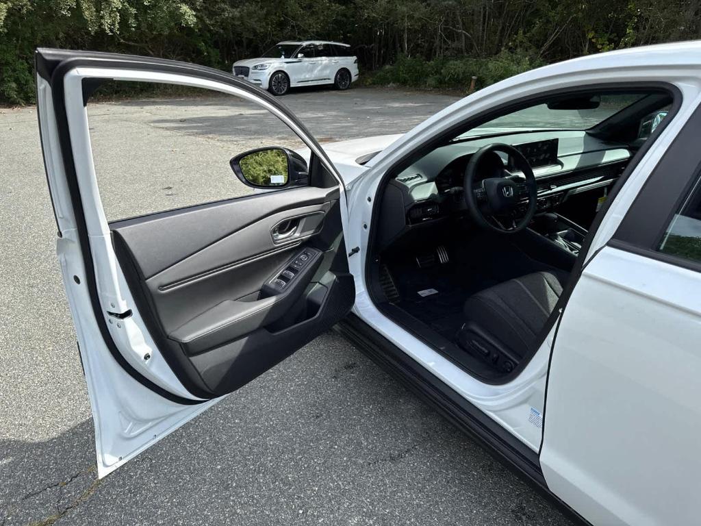 new 2025 Honda Accord Hybrid car, priced at $35,260