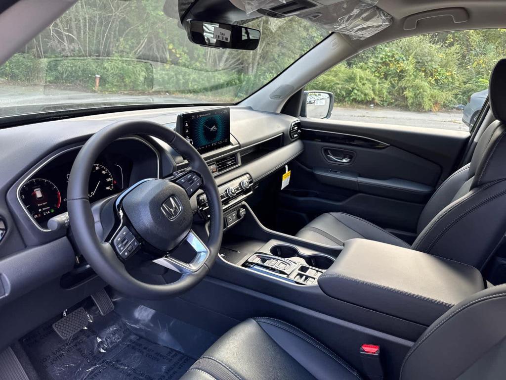new 2025 Honda Pilot car, priced at $52,995
