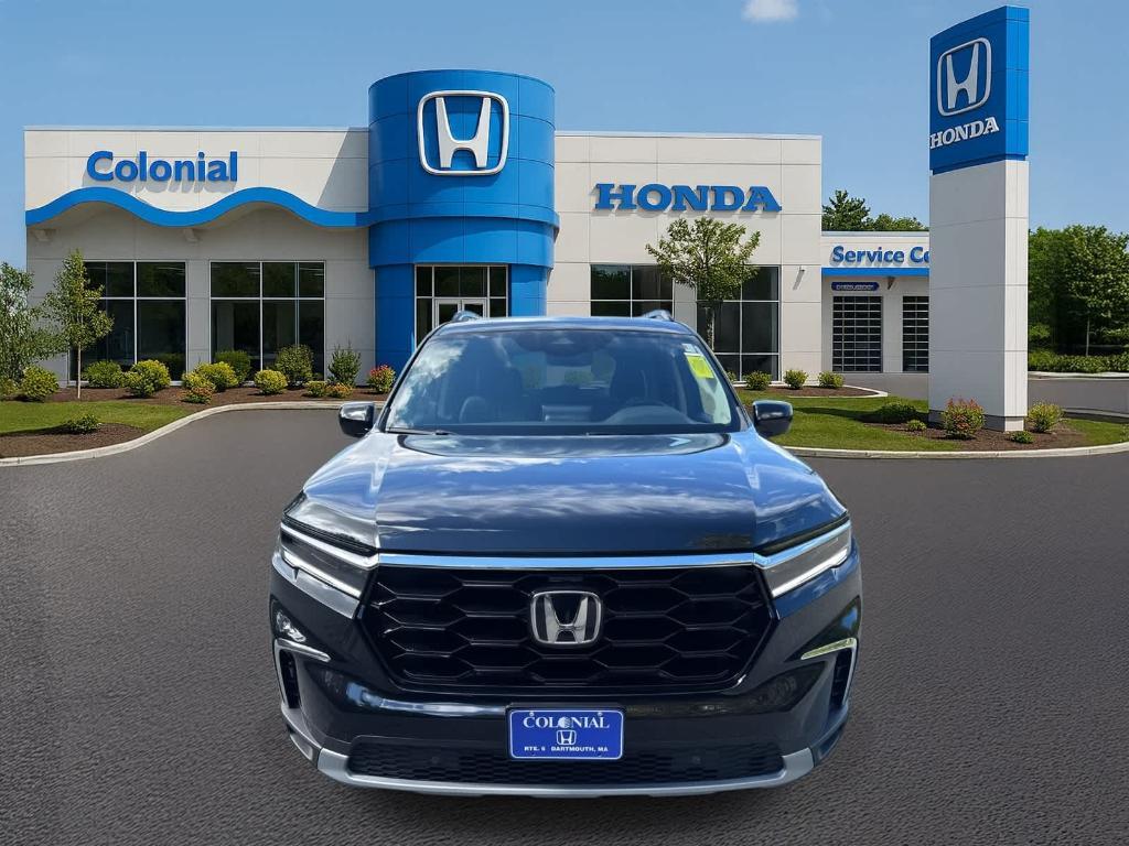 new 2025 Honda Pilot car, priced at $52,995