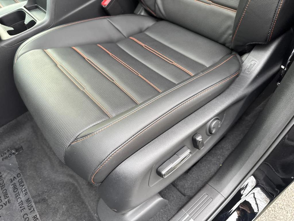 new 2026 Honda CR-V Hybrid car, priced at $41,675