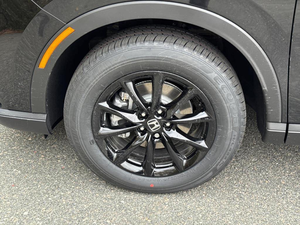 new 2026 Honda CR-V Hybrid car, priced at $41,675