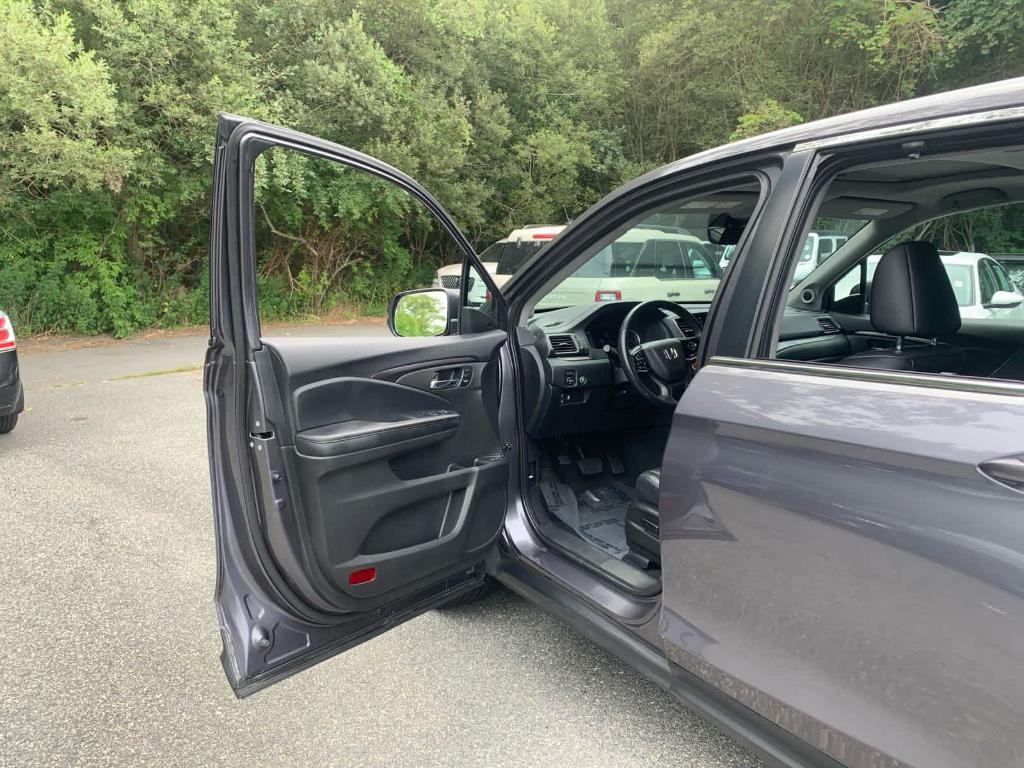 used 2022 Honda Pilot car, priced at $31,988