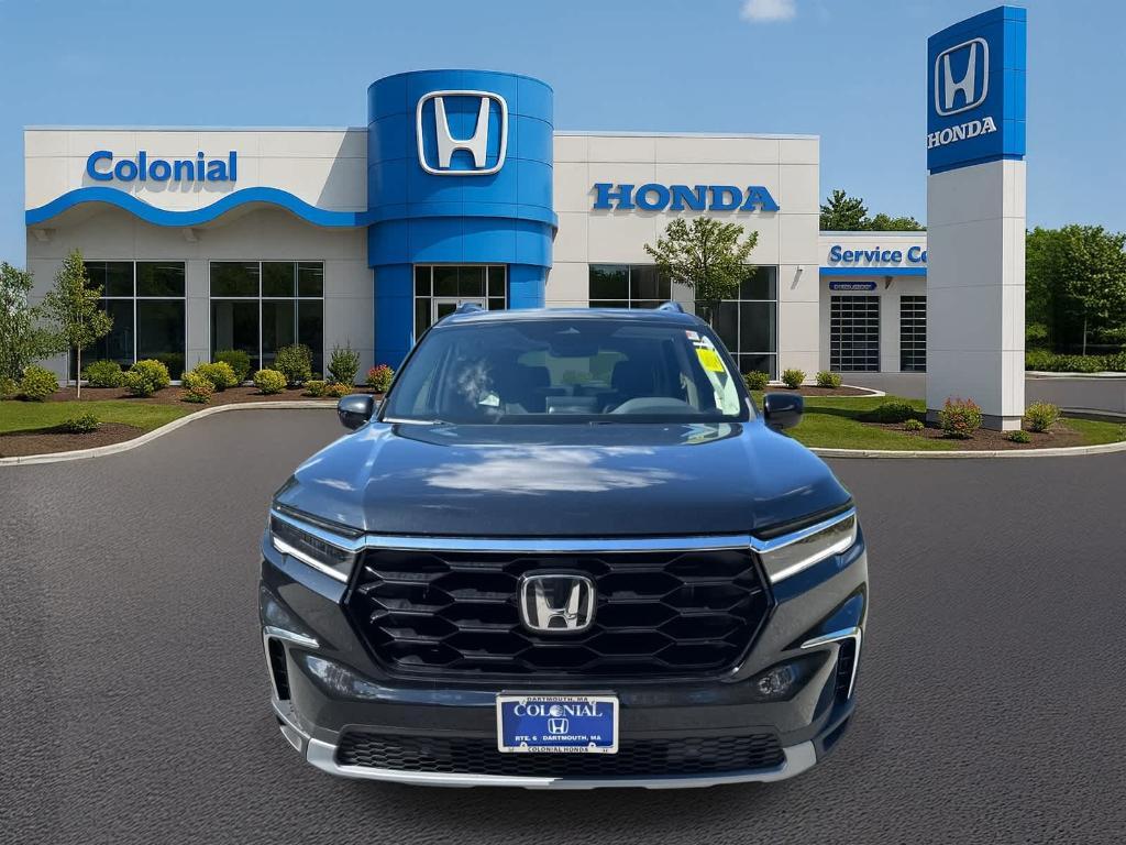 new 2025 Honda Pilot car, priced at $51,825