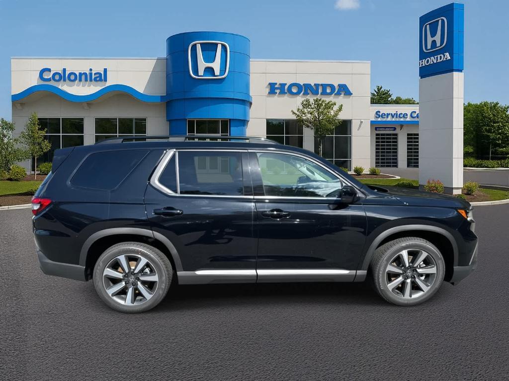 new 2025 Honda Pilot car, priced at $51,825