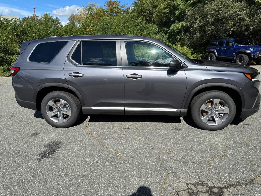 new 2025 Honda Pilot car, priced at $47,825