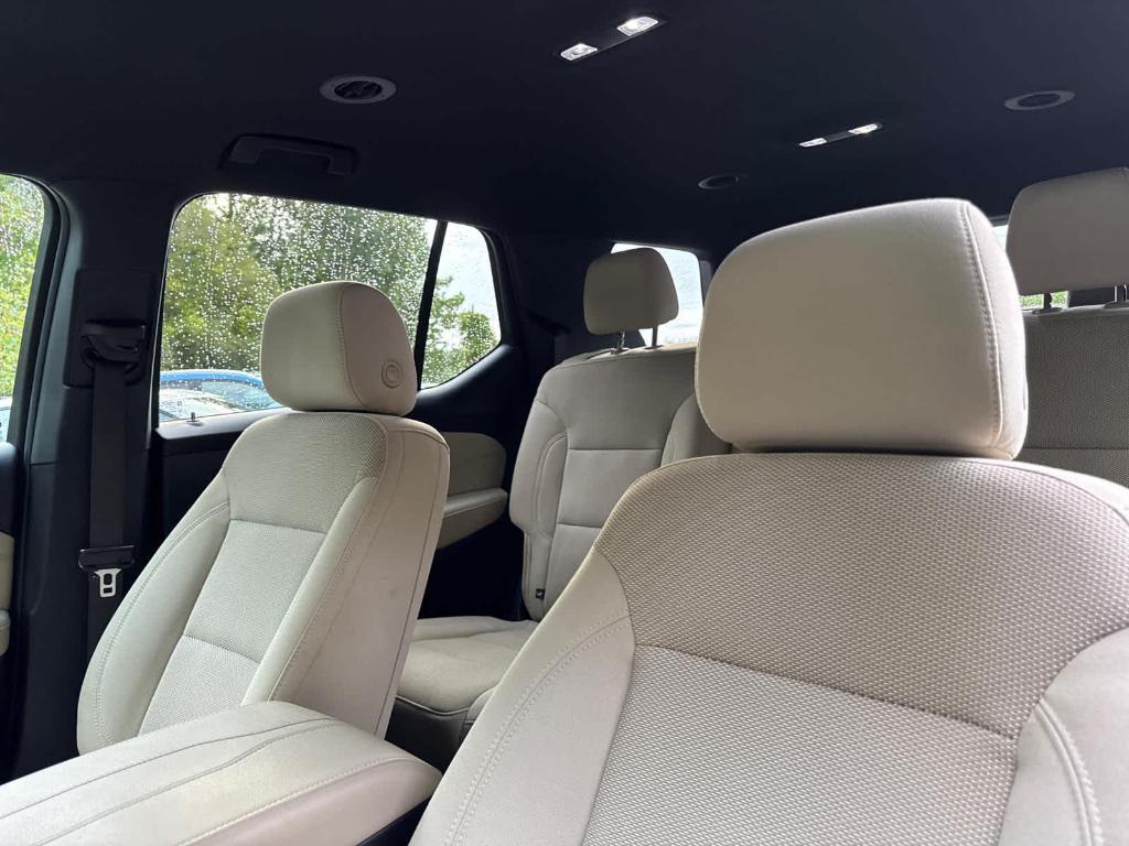 used 2023 Chevrolet Traverse car, priced at $24,988