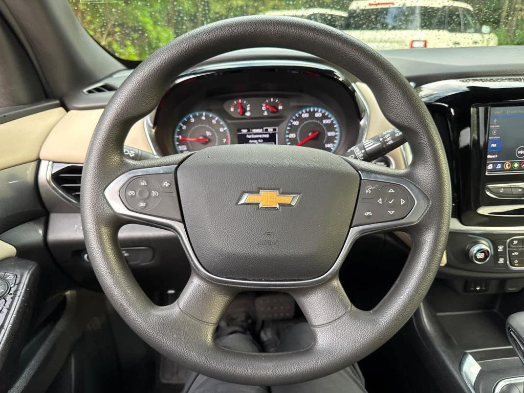 used 2023 Chevrolet Traverse car, priced at $24,988