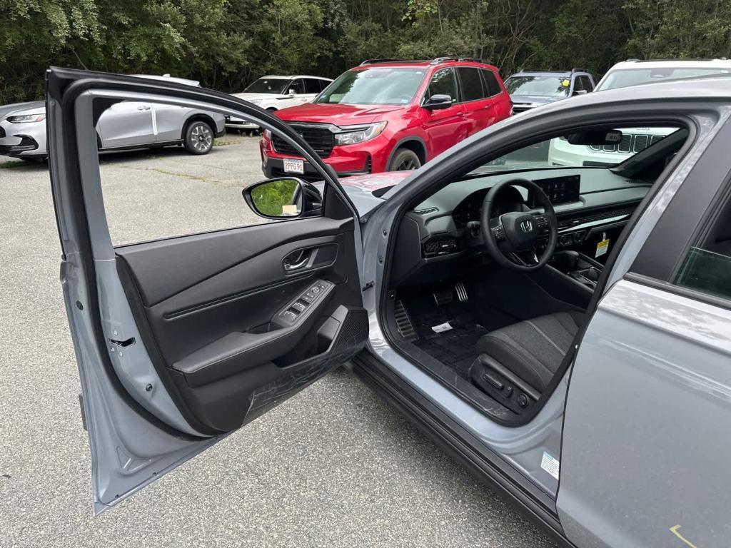 new 2025 Honda Accord Hybrid car, priced at $35,260