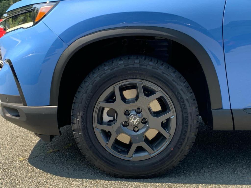 new 2025 Honda Pilot car, priced at $51,305