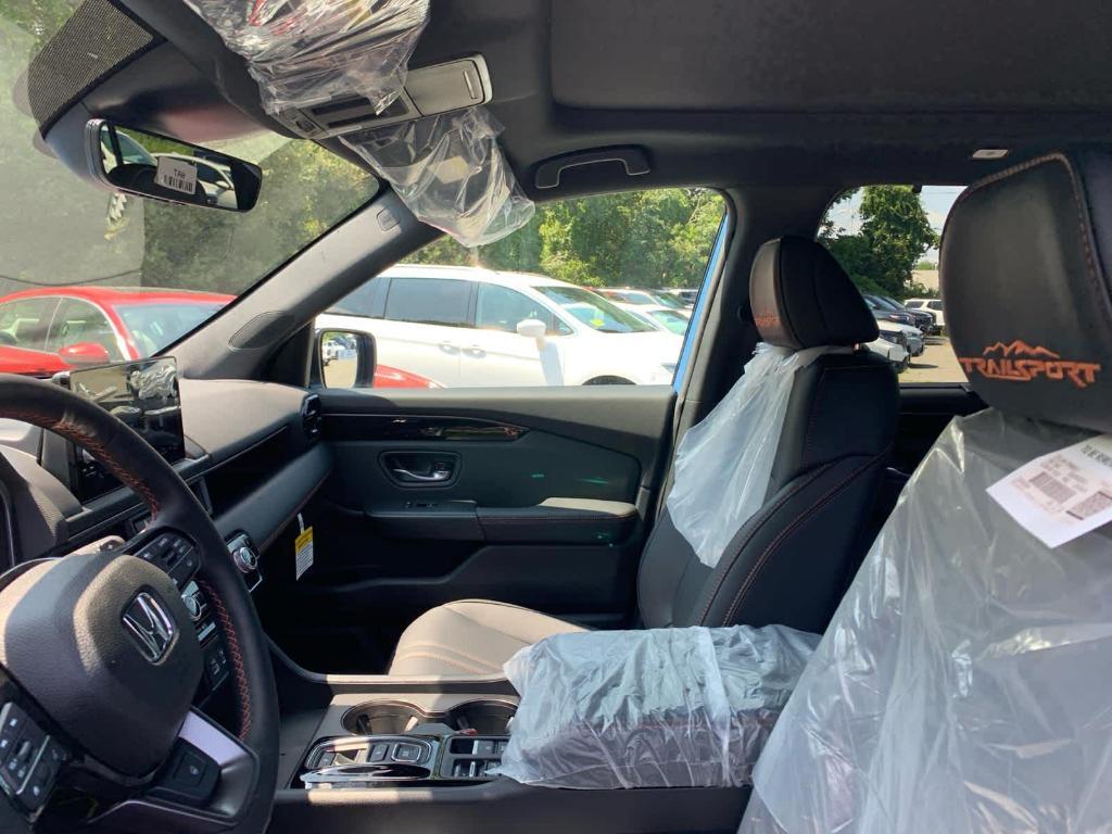 new 2025 Honda Pilot car, priced at $51,305