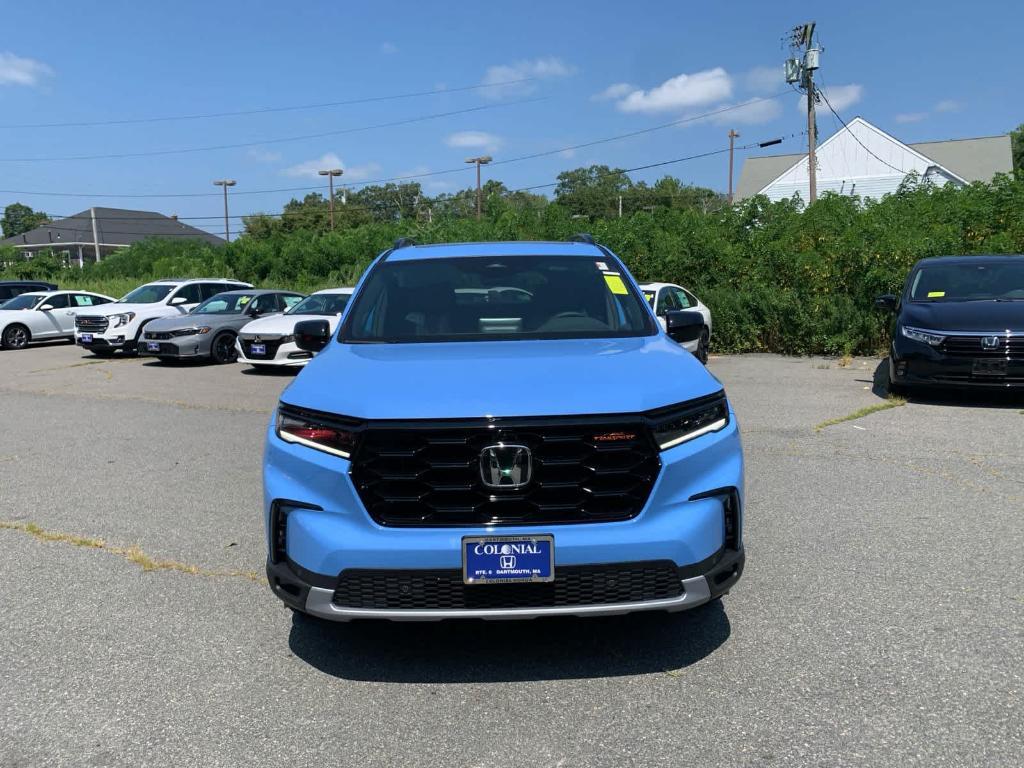 new 2025 Honda Pilot car, priced at $51,305