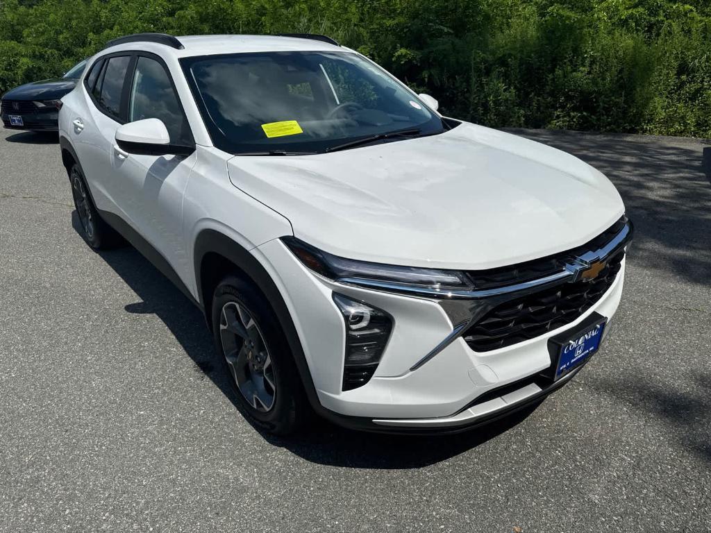 used 2025 Chevrolet Trax car, priced at $23,695