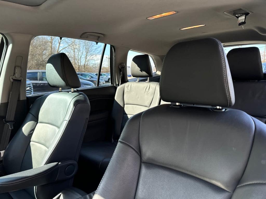 used 2022 Honda Pilot car, priced at $29,454