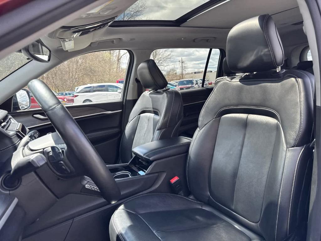 used 2021 Jeep Grand Cherokee L car, priced at $26,888