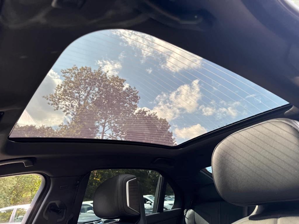 used 2023 BMW 760 car, priced at $84,885