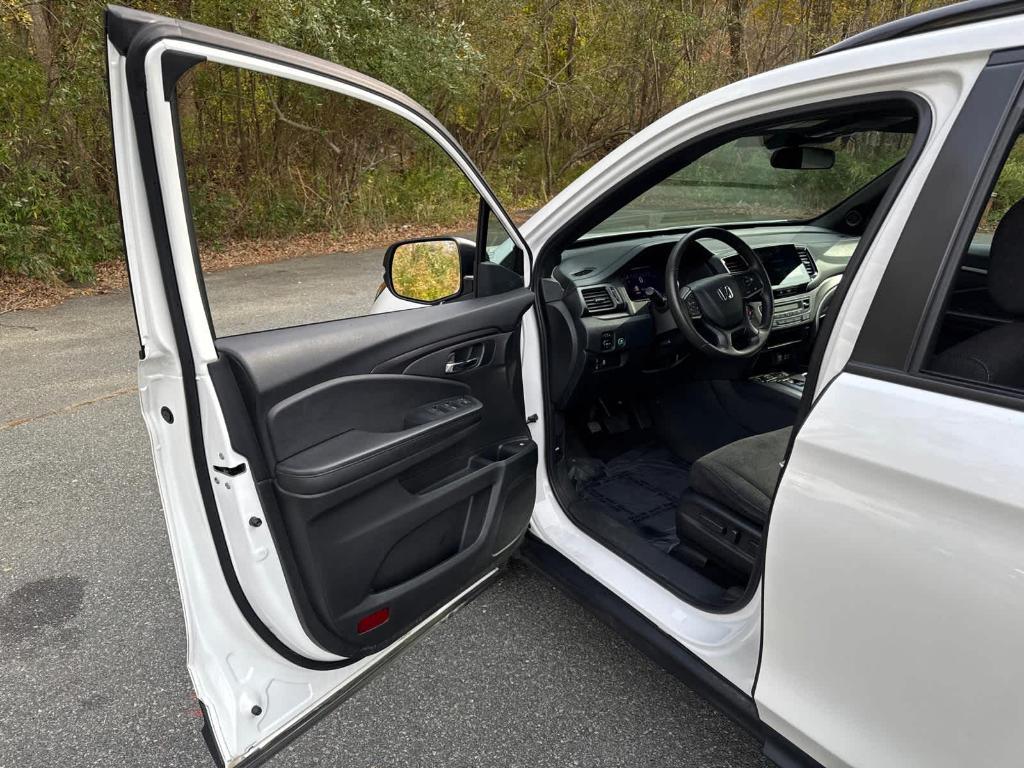 used 2022 Honda Pilot car, priced at $28,988