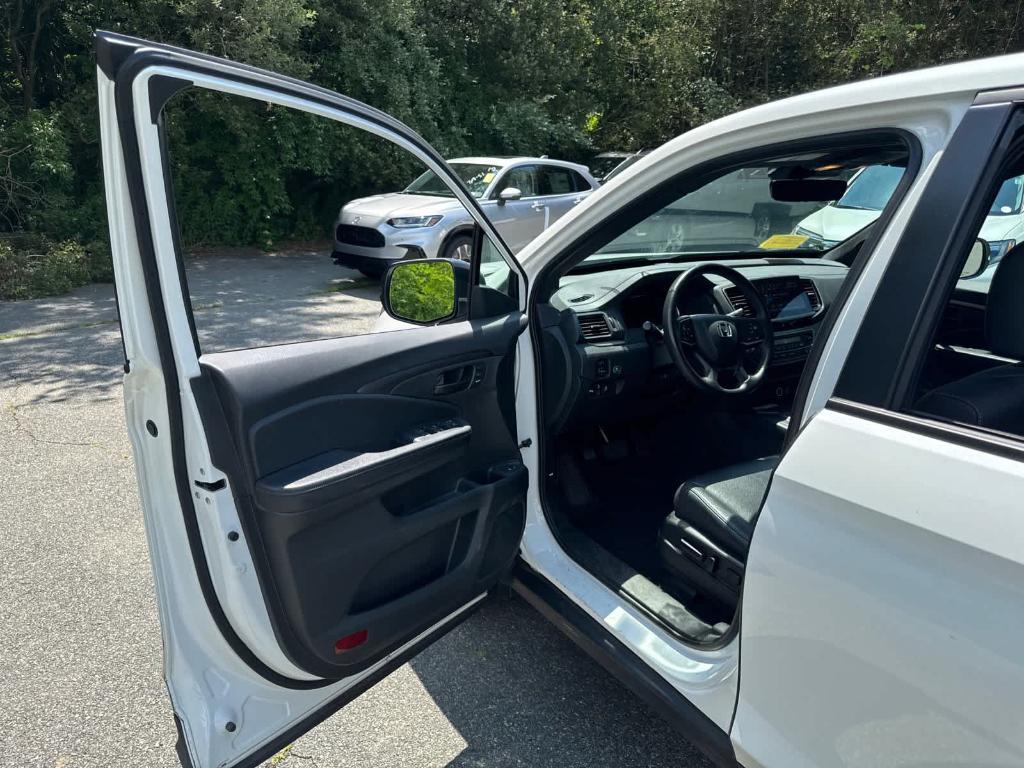 used 2022 Honda Passport car, priced at $31,525