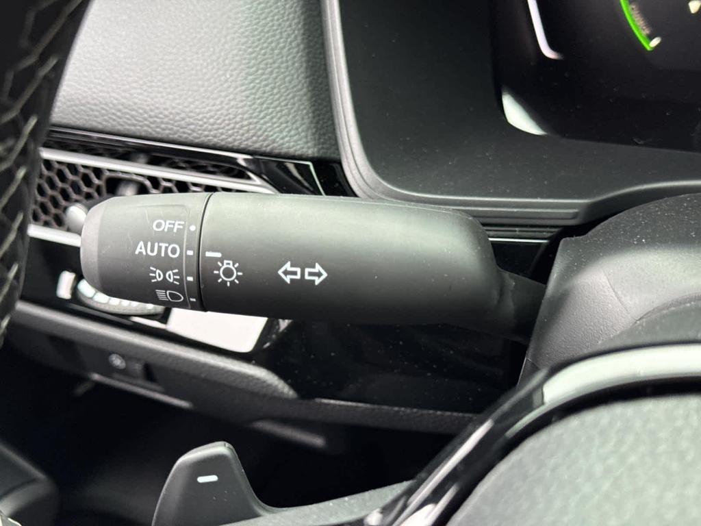 new 2026 Honda Civic Hybrid car, priced at $30,900