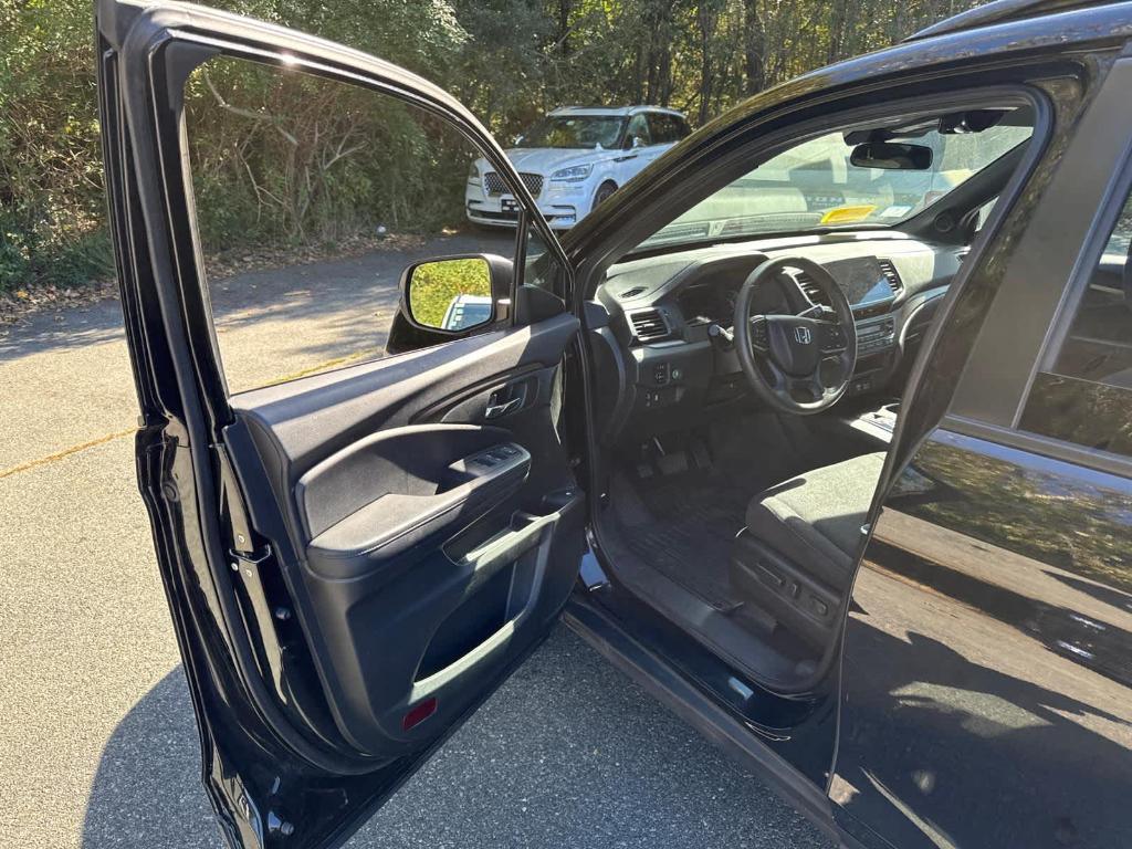 used 2022 Honda Pilot car, priced at $30,385