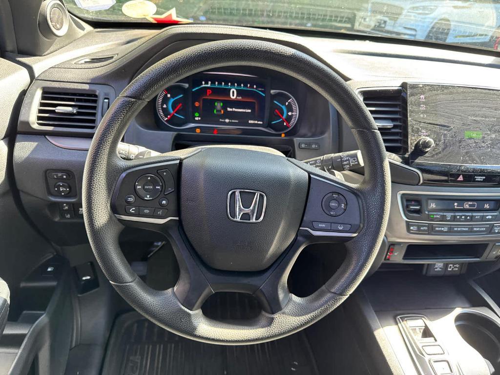 used 2022 Honda Pilot car, priced at $30,385