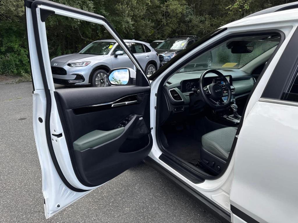 used 2024 Kia Seltos car, priced at $25,888