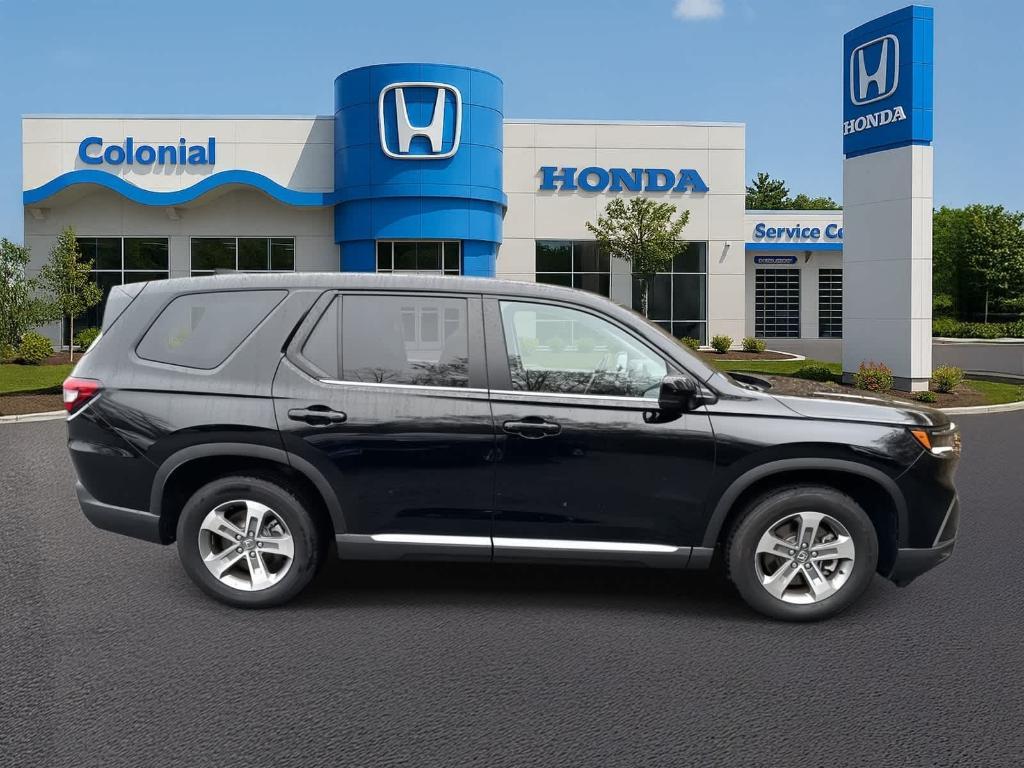 used 2025 Honda Pilot car, priced at $41,488