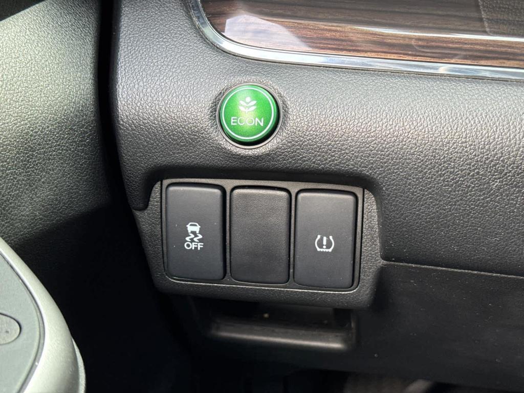 used 2015 Honda CR-V car, priced at $16,794