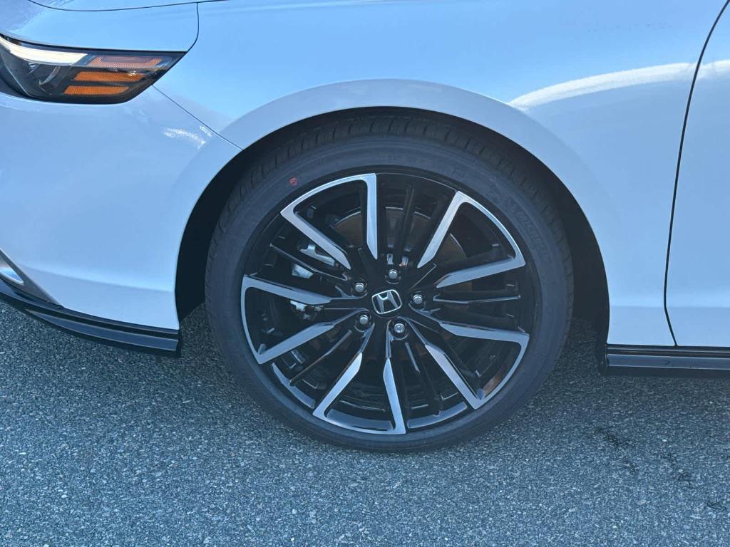 new 2025 Honda Accord Hybrid car, priced at $40,950