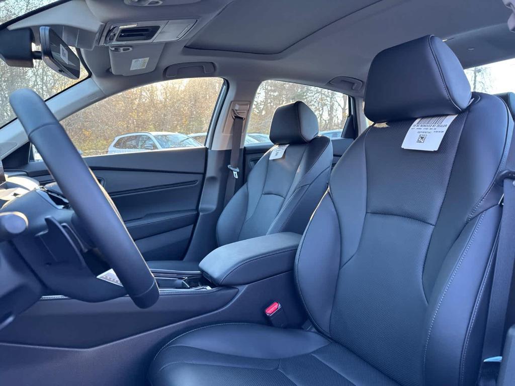 new 2025 Honda Accord Hybrid car, priced at $40,950