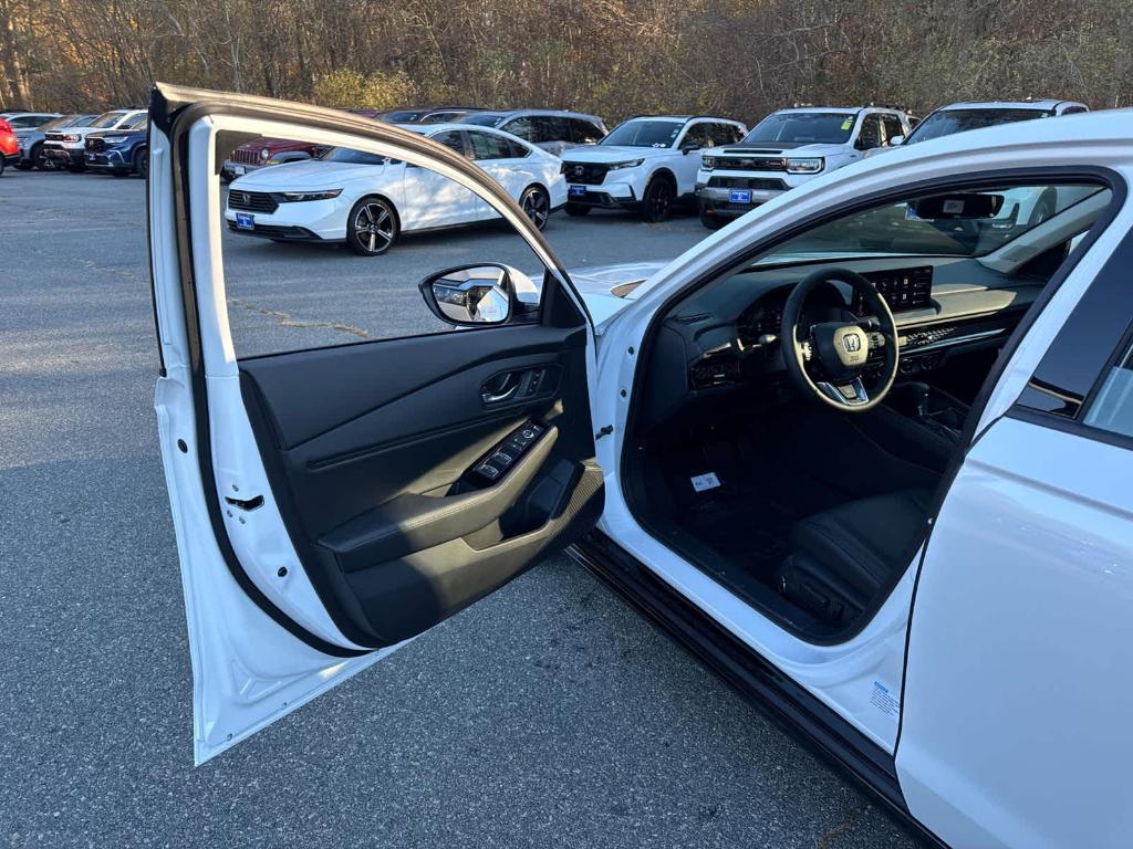 new 2025 Honda Accord Hybrid car, priced at $40,950