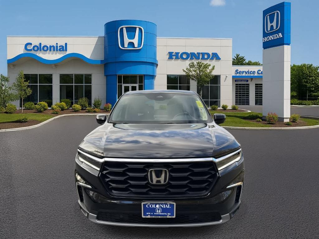 new 2025 Honda Pilot car, priced at $47,095