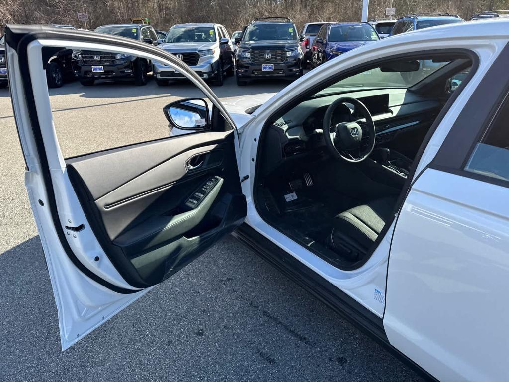 new 2025 Honda Accord Hybrid car, priced at $35,260