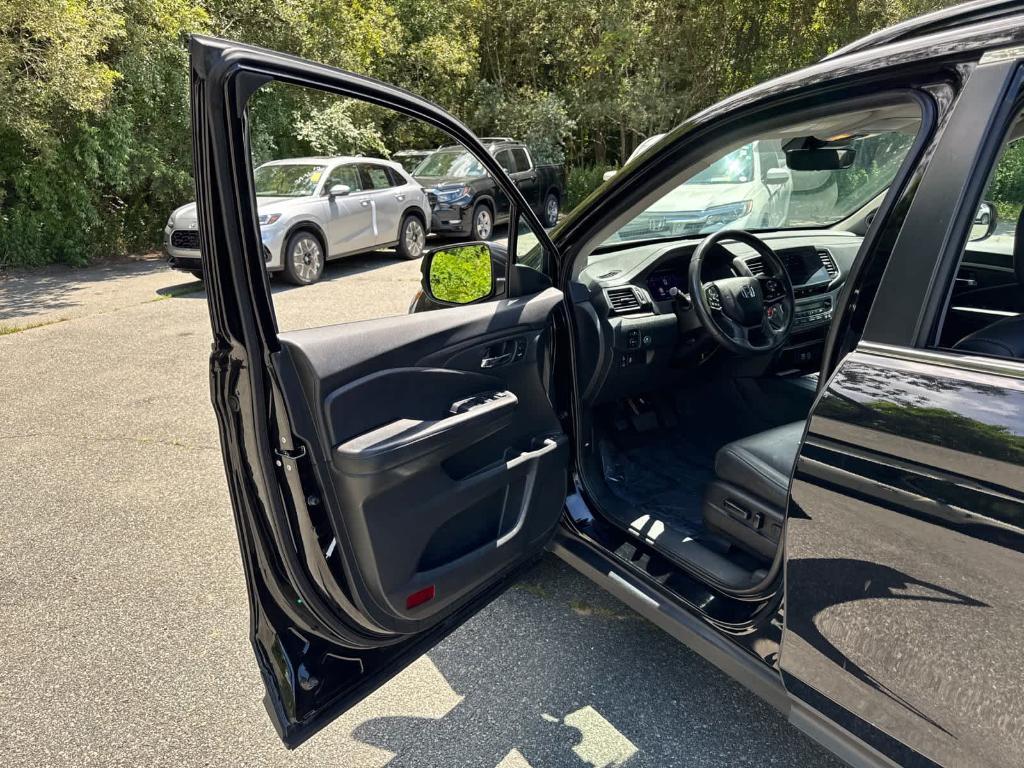 used 2022 Honda Pilot car, priced at $29,694